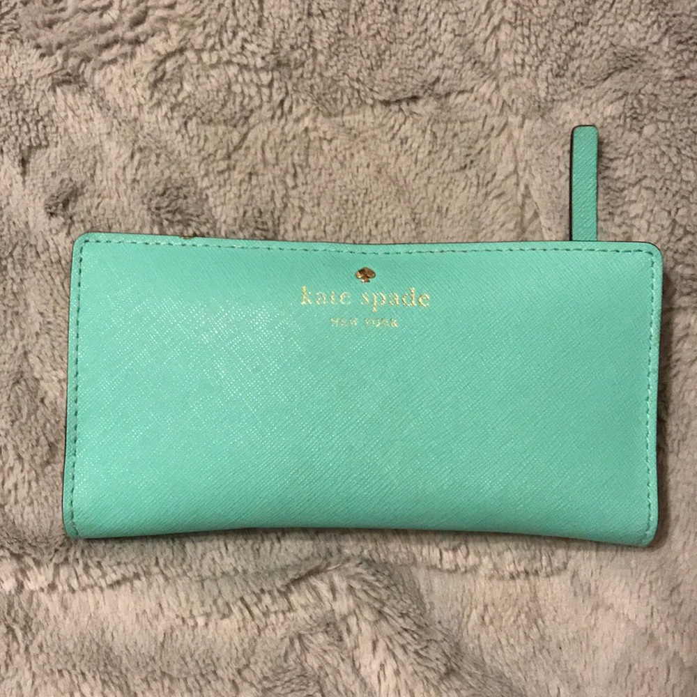 Kate Spade wallet like new - beautiful condition!